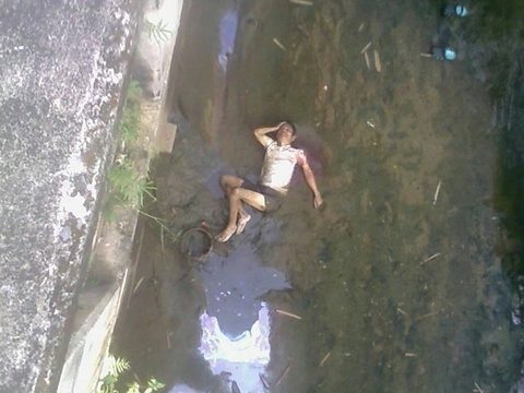 Phuket man found unconcious in canal