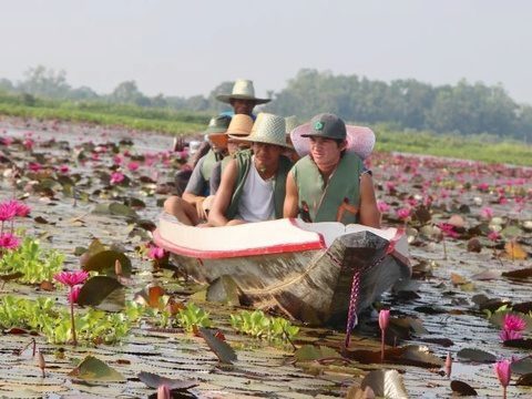 Get outside and play! Reconnecting with Nature.