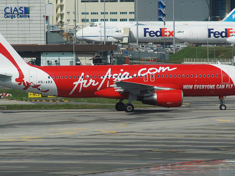 Object in sea ‘not from missing AirAsia plane’