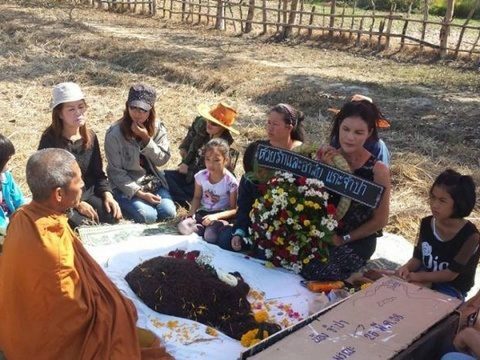 Proper funeral for murdered sheep in Nakhon Phanom