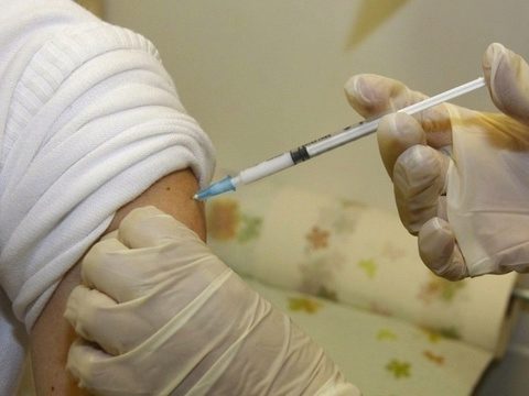 Australia to deny benefits to parents refusing to vaccinate children