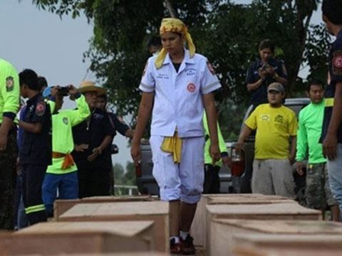 Official arrested in Rohingya graveyard case