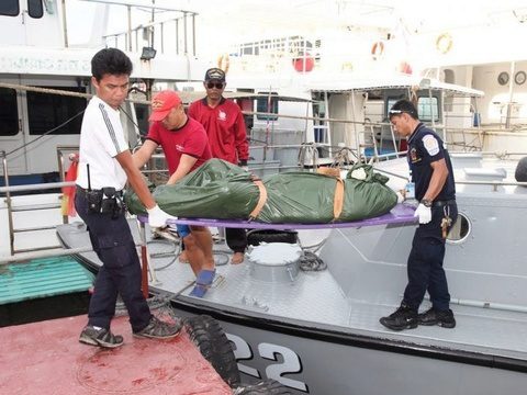 Marine Police retrieve unidentified corpse off Phuket