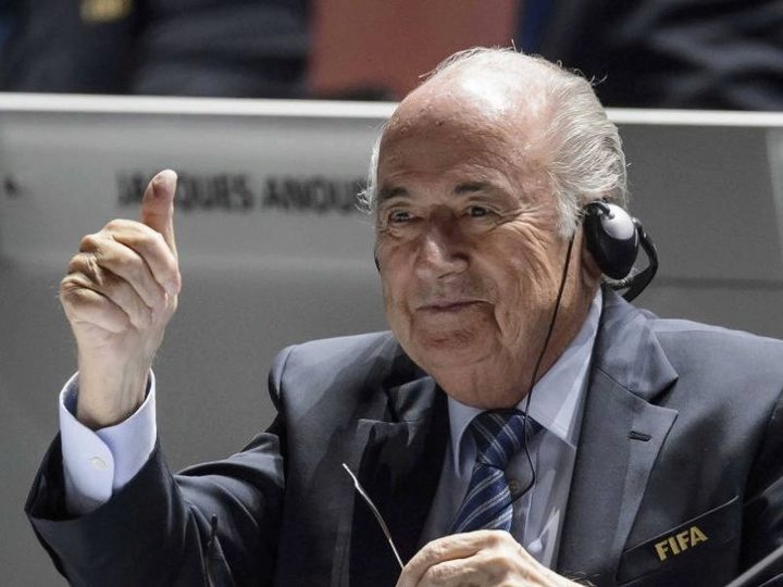 Blatter wins Fifa vote amid corruption storm