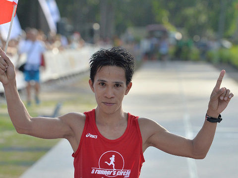 Philippines runner champs in 10th Laguna Phuket International Marathon