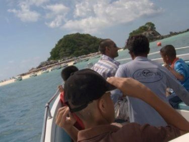 Phuket Counter Tour Operators 'Owe Six Million Baht to Boat Trip Companies'