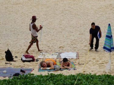 Phuket  Zones Will Limit Where BYO Umbrella Swimmers Can Sit on Beaches