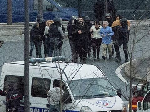 French security forces kill gunmen, end hostage sieges