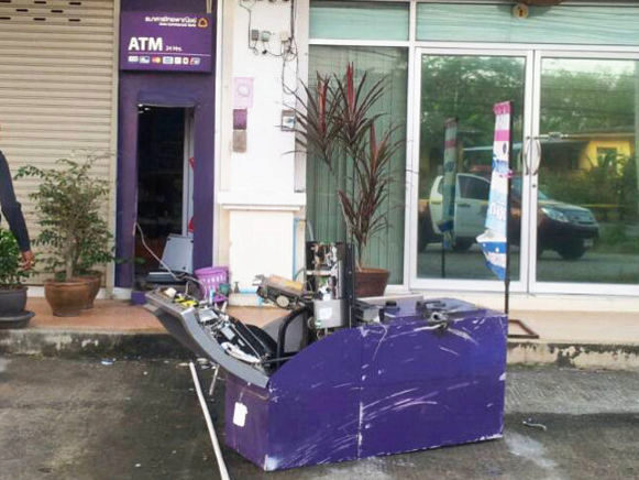 Battered Phuket ATM refuses to yield to robbers