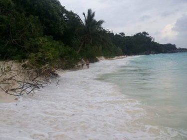 Phuket Tourists Encounter Eroded Beaches on Similan Islands